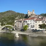 Dei Doria & 4*