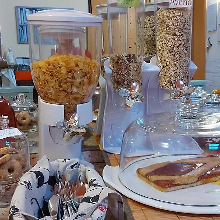 Dei Doria & Oda ve Kahvaltı Dolceacqua